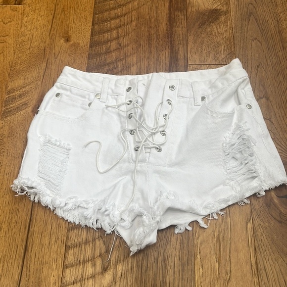 Brooklyn Karma Woman’s Tie White Shorts Size S